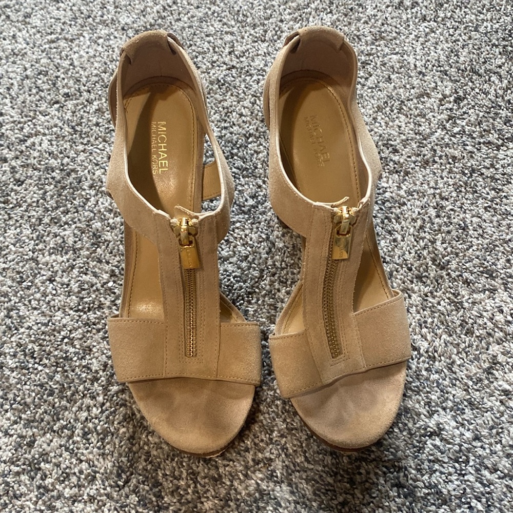 Michael Kors Tan Zip Up Chunky Heels size 7.5 - Picture 2 of 6